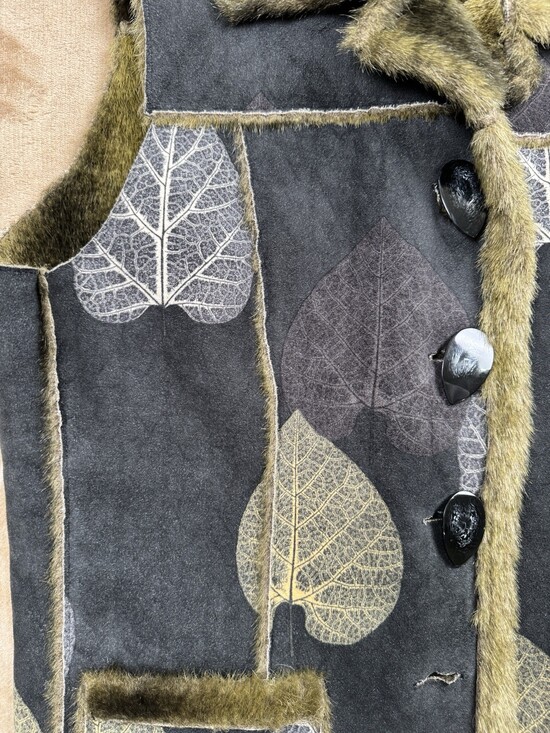 Robert Kitchen Canada VEST Leaves Faux Fur Women's Size L Blue Reversible - Picture 6 of 8